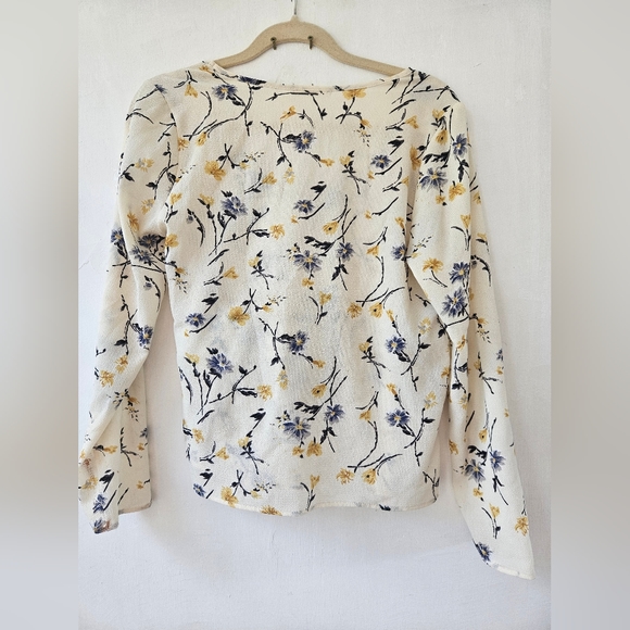 Flower Blouse - Picture 3 of 5